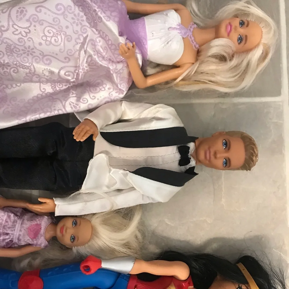 Barbies - Picture 5 of 5